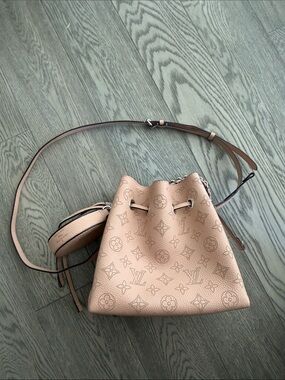Bella Designer-Inspired Pink Leather Drawstring Bucket Bag